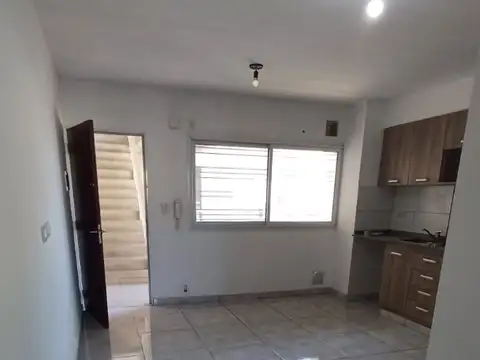 Departamento en Alquiler en Echesortu, $ 490.000