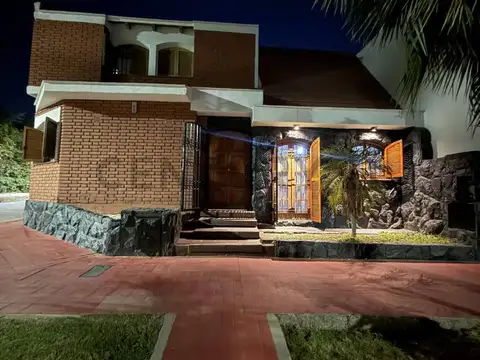 Casa en Venta en Mendoza, USD 165.000