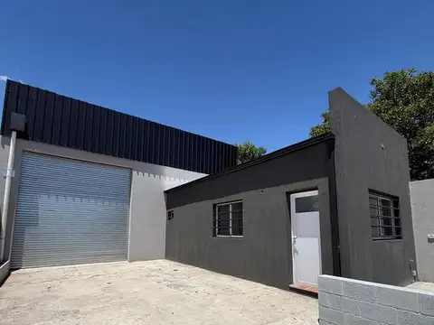 Deposito con Oficina de 200 m2