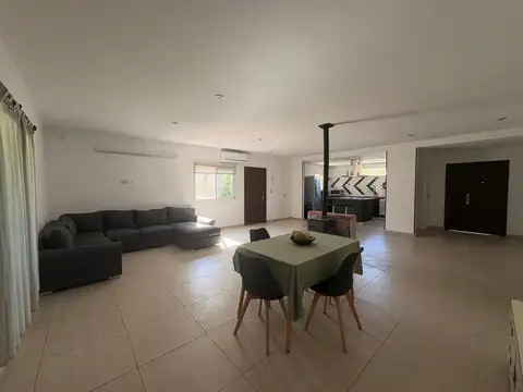 Casa en Alquiler en Belen de Escobar, USD 1.300