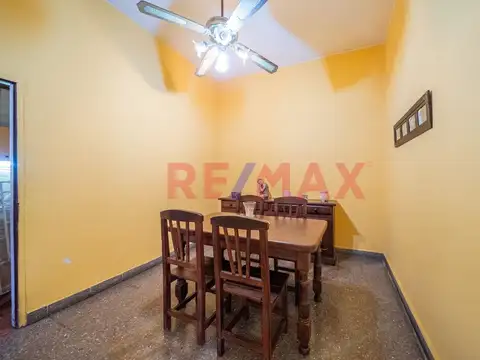 VENTA CASA 6 AMB C/QUINCHO y PILETA -Villa Adelina