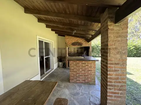 Casa en Venta en Tristán Suárez, USD 99.000