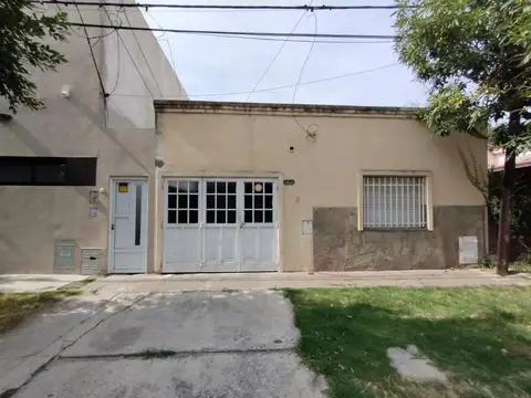 Casa al frente en zona oeste con FINANCIACION