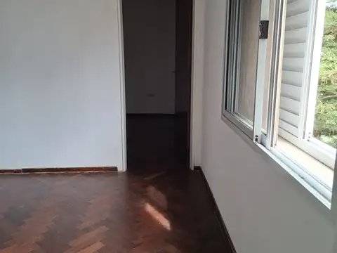 Avenida Pellegrini 700, Piso 5