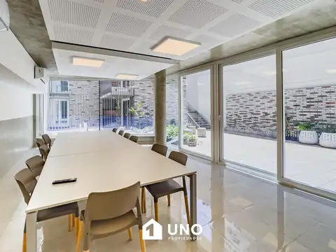 Av. Pellegrini y Pte. Roca - Oficina. Posibilidad cochera.