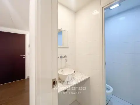 Alquiler Oficina 100m2 Amoblada   cochera - San Luis y Juan B. Justo (Panorama Bay)