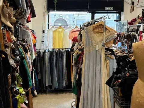 Local en Venta Via Púb.