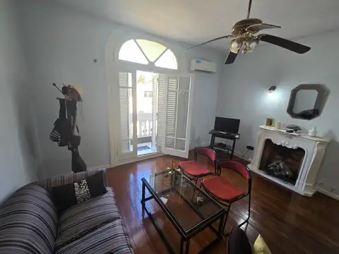 Depto Tipo Casa en Venta de 5 ambientes