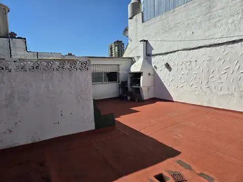 PH 5 AMBIENTES, CON TERRAZA SIN EXPENSAS ENTRADA INDEPENDIENTE