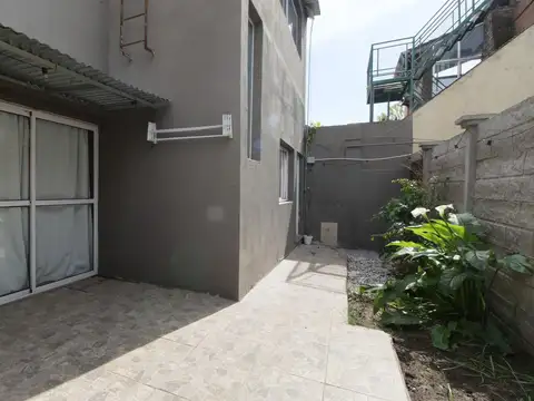 PH en venta 4 ambientes con patio- Villa Lugano