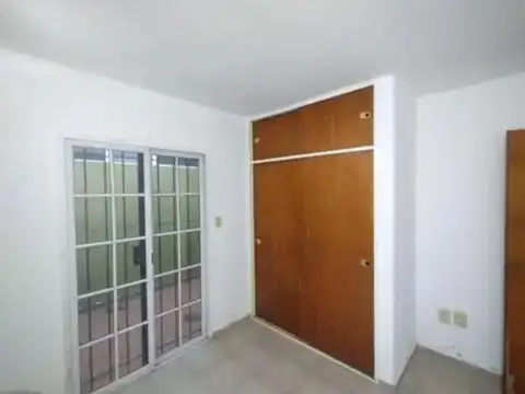 Depto Tipo Casa en Alquiler de 2 dormitorios