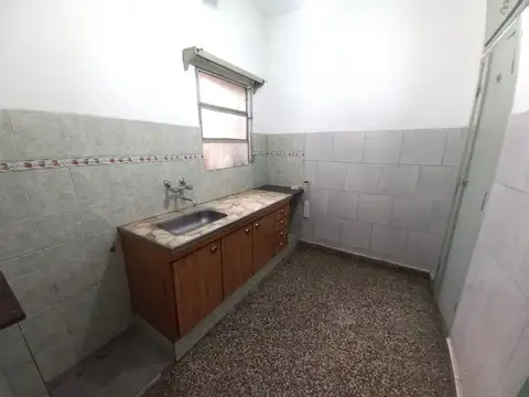 Depto Tipo Casa en Alquiler 50 años