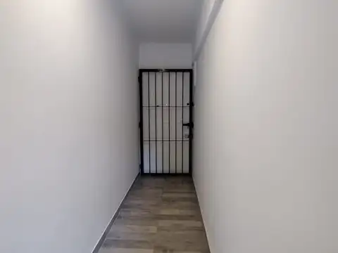Depto Tipo Casa en Venta en Adrogue, USD 129.000