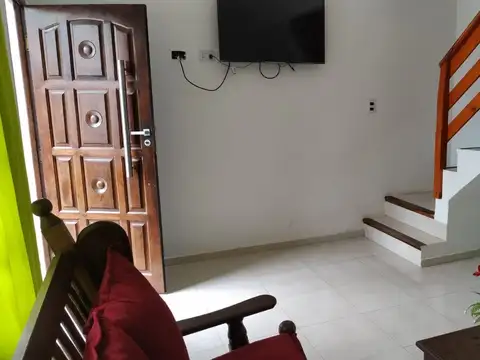 Casa 3 ambientes con 2 baños