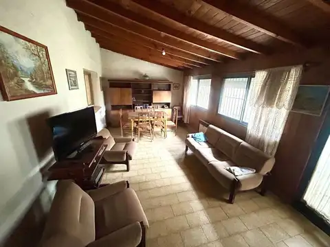 VENTA CASA 3 AMBIENTES VILLA MADERO GARAGE PARQUE