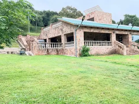 Casa 6 ambientes con 3 baños