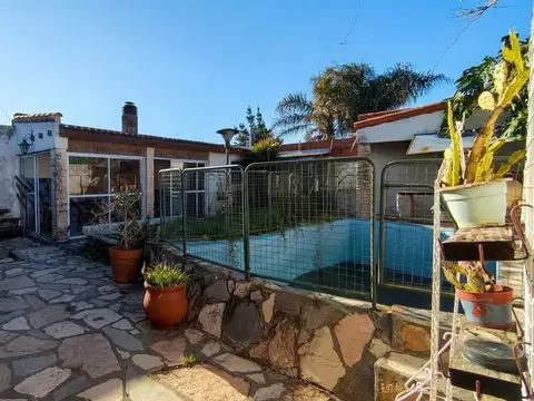 Venta/ Casa 4 Ambientes en Ituzaingó Norte/ Pileta/Quincho/Garage/APTO CREDITO