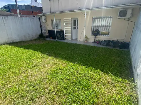 Venta Departamento 2 Amb   de 90 m² totales con Fondo Verde - Ramos Mejia Sur