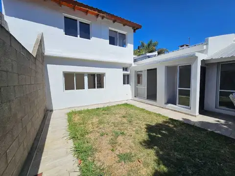 VENTA PH 4 AMBIENTES VILLA LUZURIAGA  CON PATIO