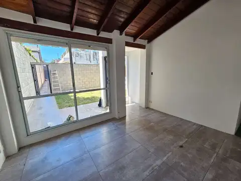 Depto Tipo Casa en Venta de 3 dormitorios
