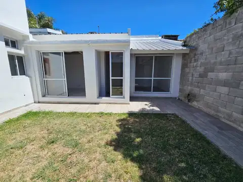 Depto Tipo Casa en Venta 8 años