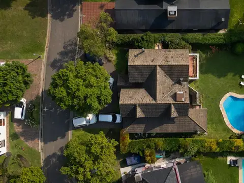 Casa 6 ambientes con 3 baños