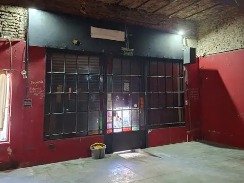 EXCELENTE LOCAL DE ESTILO CON TECHO DE BOVEDILLA