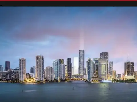 77 Se 5 Th St Miami Fl 33131 Usa 77