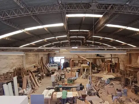 VENTA GALPON DEPOSITO CARPINTERIA CASEROS PERMUTA