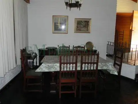 Casa en Alquiler Temporal con 1 cochera