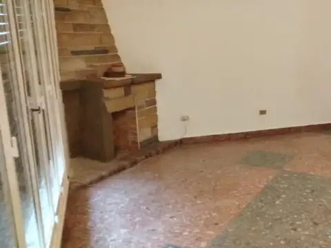 Depto Tipo Casa 2 ambientes con 1 baño