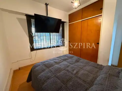 Casa en Alquiler con 2 cocheras