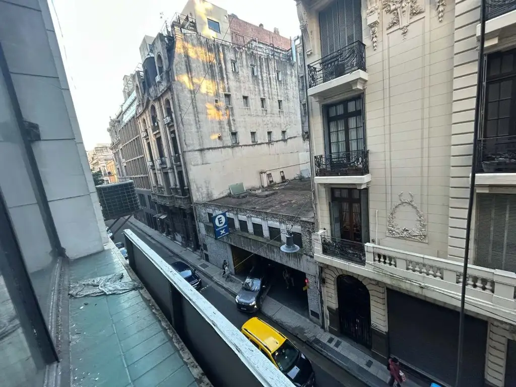 Avenida Hipólito Yrigoyen 800