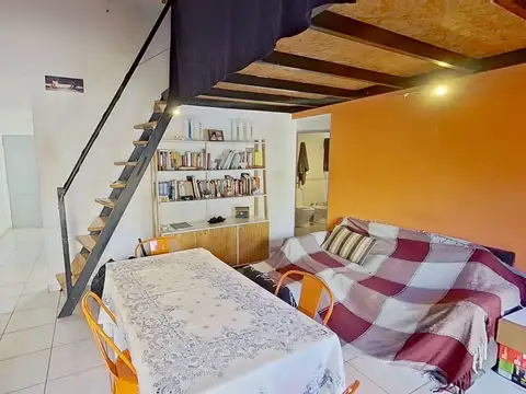 Depto Tipo Casa en Venta de 2 ambientes