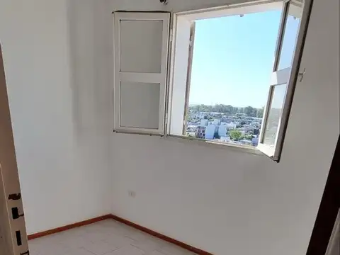 EN VENTA DPTO AMPLIO 3 DORM. ZONA COSTANERA