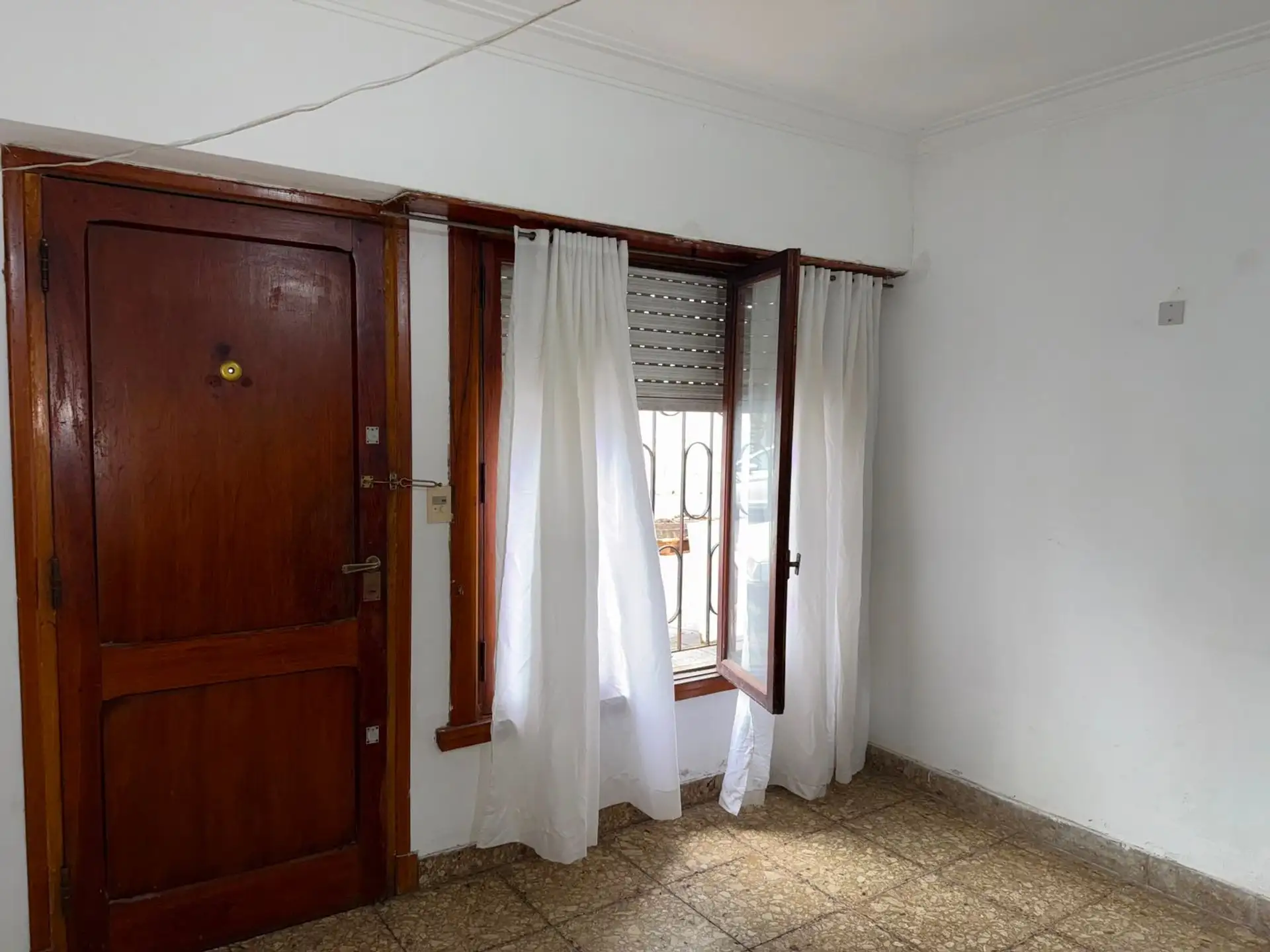 CASA 4 AMBIENTES CON PATIO Y PARRILLA APTA CREDITO