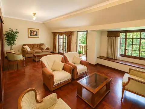 Casa en Venta de 5 dormitorios