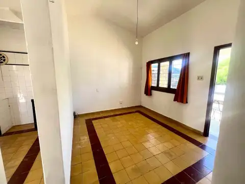 Casa en Alquiler con 1 cochera