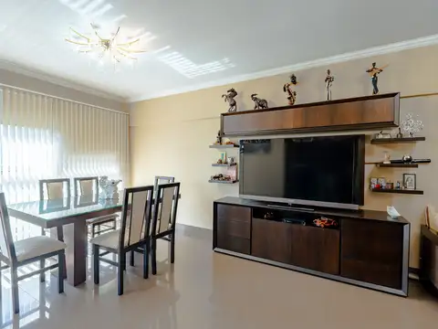 Departamento 4 ambientes con 2 baños