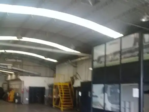 EXELENTE GALPON EN VENTA EN ZARATE