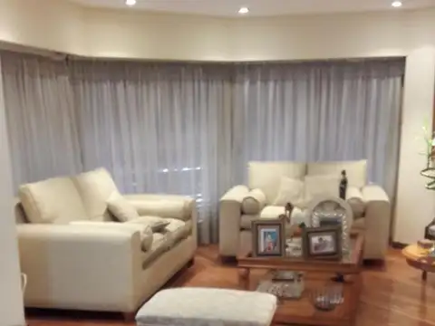 Departamento en Venta de 6 ambientes