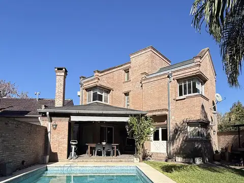 Espectacular Casa en Venta de 5 Ambientes con el mejor acceso