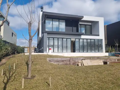Casa en Venta al Noroeste