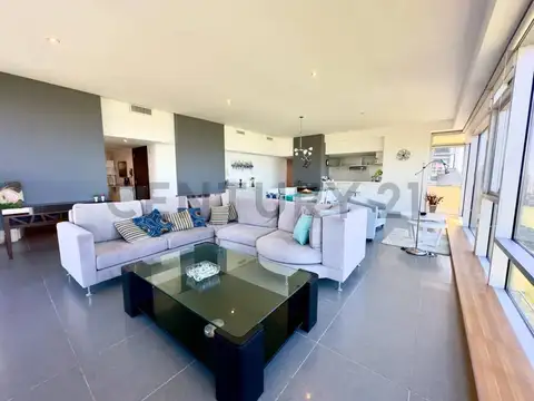 Alem 4300, Piso 12