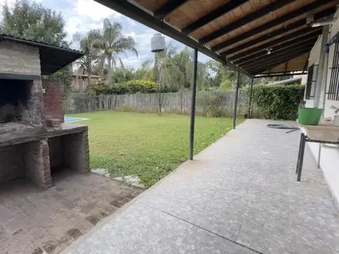 Casa en Venta con 3 cocheras