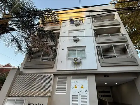 EXCLUSIVO MONOAMBIENTE CON BAULERA. SUPER LUMINOSO