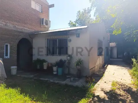 VENTA 2 PROPIEDADES EN UN LOTE DE 1080 M2 EN PARQUE SAKURA EX.DE LA CRUZ-IDEAL INVERSORES