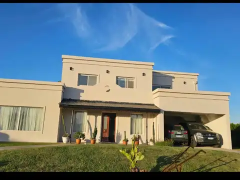 Casa en venta - 3 Dormitorios 3 Baños - Escobar