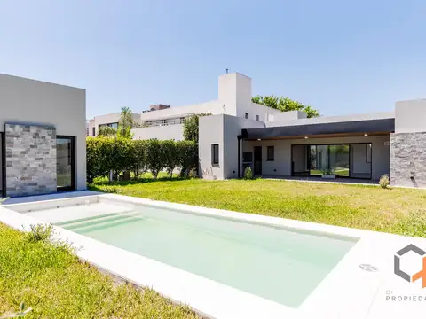 Casa 4 dormitorios - pileta - 1 planta - a estrenar - Cantegril Funes