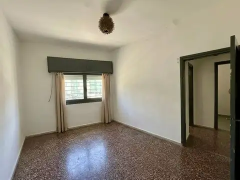 Presidente Lorenzo Batlle 2500